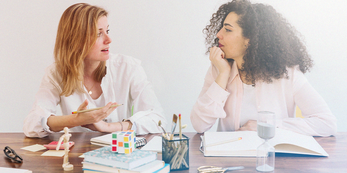 17 maneras de responder durante una conversación además de “Uh huh