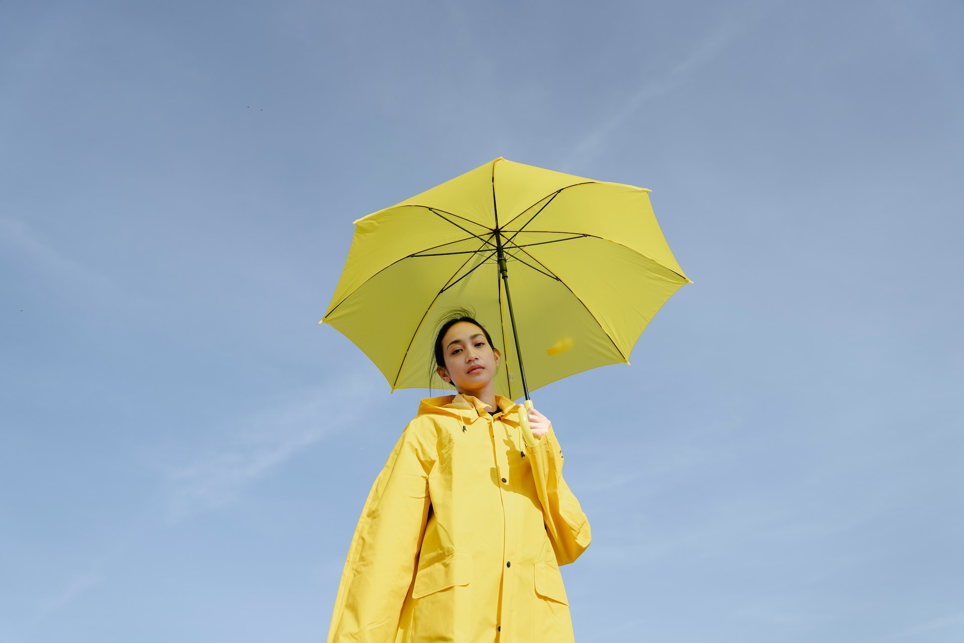 明日 は 雨 が 降る で しょう 英語 – 雨が降るかもしれない英語 – Refdocsic