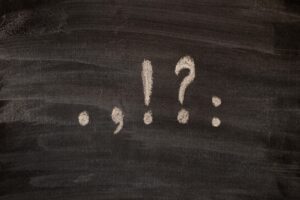 【頻出】英語のカンマ（ , ）コロン（ : ）セミコロン（ ; ）の使い方をマスターしよう！