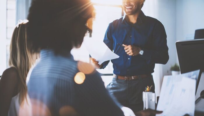 「英語に敬語はない」は間違い? ビジネスで役立つ丁寧表現 「英語に敬語はない」は間違い? ビジネスで役立つ丁寧表現