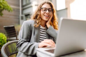 【5分でOK】オンライン英会話の前後に!超お手軽な予習・復習のコツ(予習編) 【5分でOK】オンライン英会話の前後に!超お手軽な予習・復習のコツ(予習編)