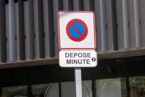 【時事英文】罷免潮過境，立法委員、罷免、彈劾的英文是什麼？中央政府五院相關英文單字一次看！