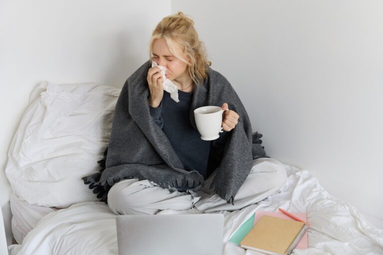 【主題單字】感冒除了 “I’m sick” 還可以怎麼說? | Engoo線上英文