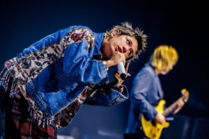 【聽歌學英文】或許我們都在自欺欺人 ONE OK ROCK 《Delusion:All》 【聽歌學英文】或許我們都在自欺欺人 ONE OK ROCK 《Delusion:All》
